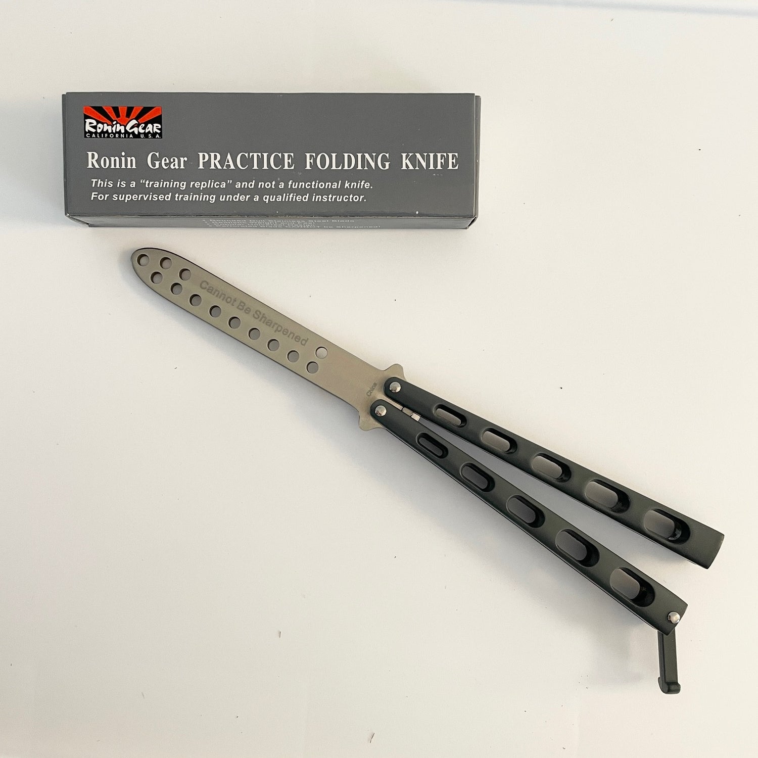 Deluxe Training Balisong w Gray Handle by Ronin Gear