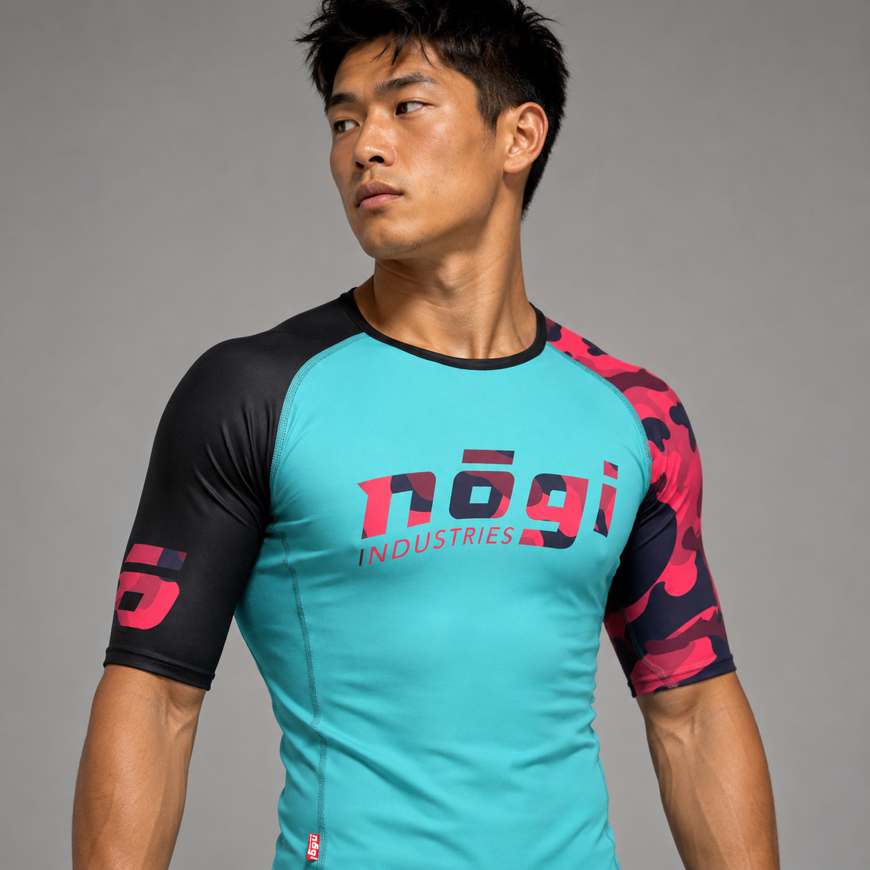 Recordemos el Rashguard de manga corta Camo