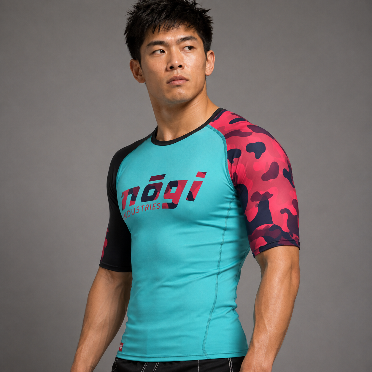 Recordemos el Rashguard de manga corta Camo