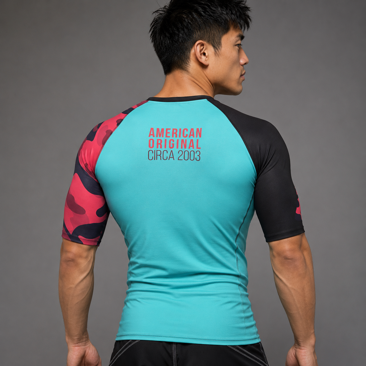 Recordemos el Rashguard de manga corta Camo