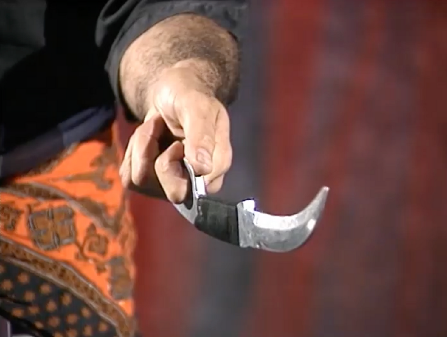 Juego de DVD con cuchillo Karambit indonesio de Steve Tarani