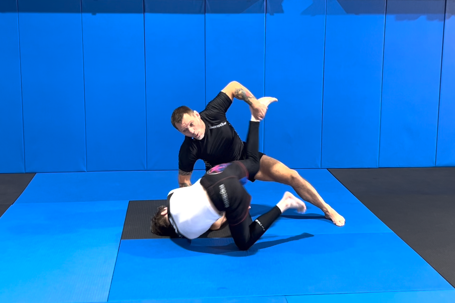 The Knee Flare DVD by Vladislav Koulikov