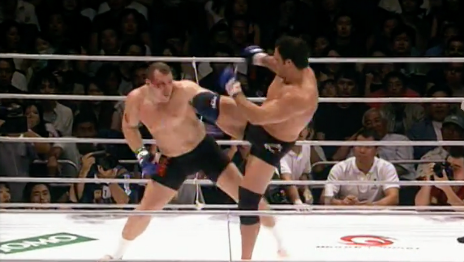 The Smashing Machine: The Life & Times of Extreme Fighter Mark Kerr (Preowned)