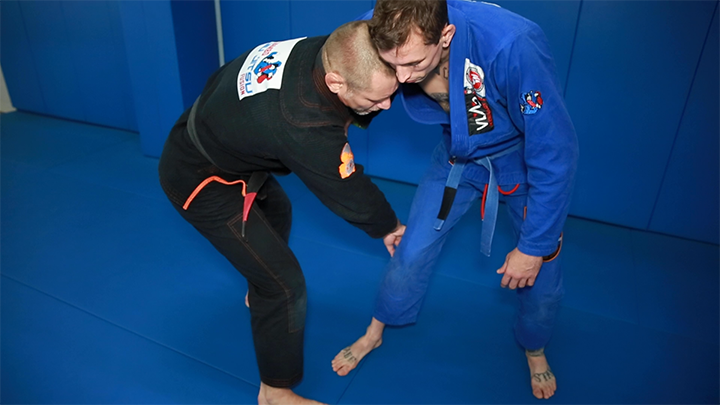 The Elbow Weave Throw Series by Vladislav Koulikov (On Demand) - Budovideos