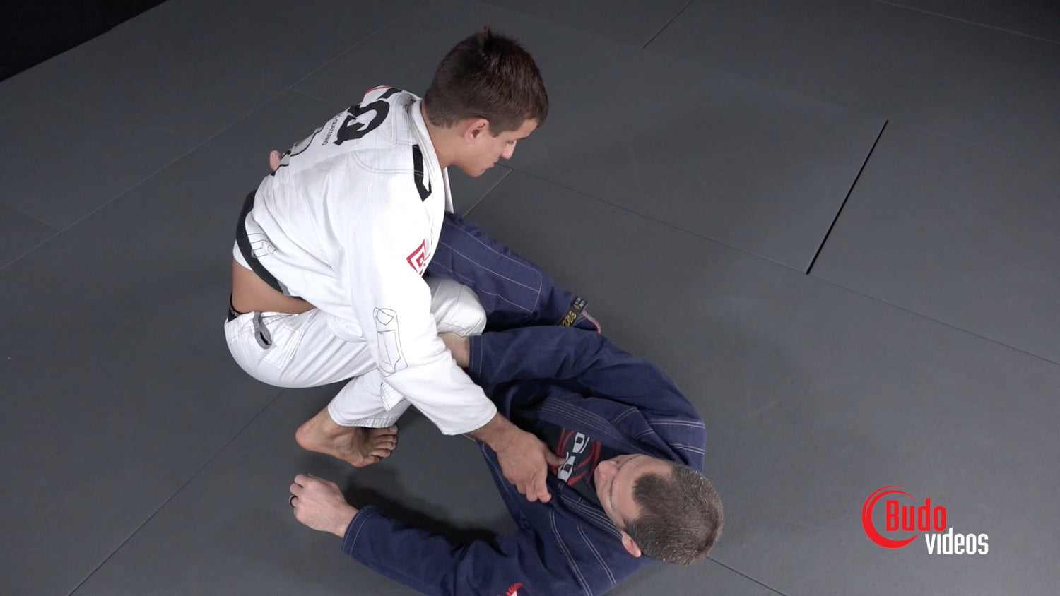 Lapel Guard Killer DVD or Blu-ray by Osvaldo Queixinho Moizinho - Budovideos Inc