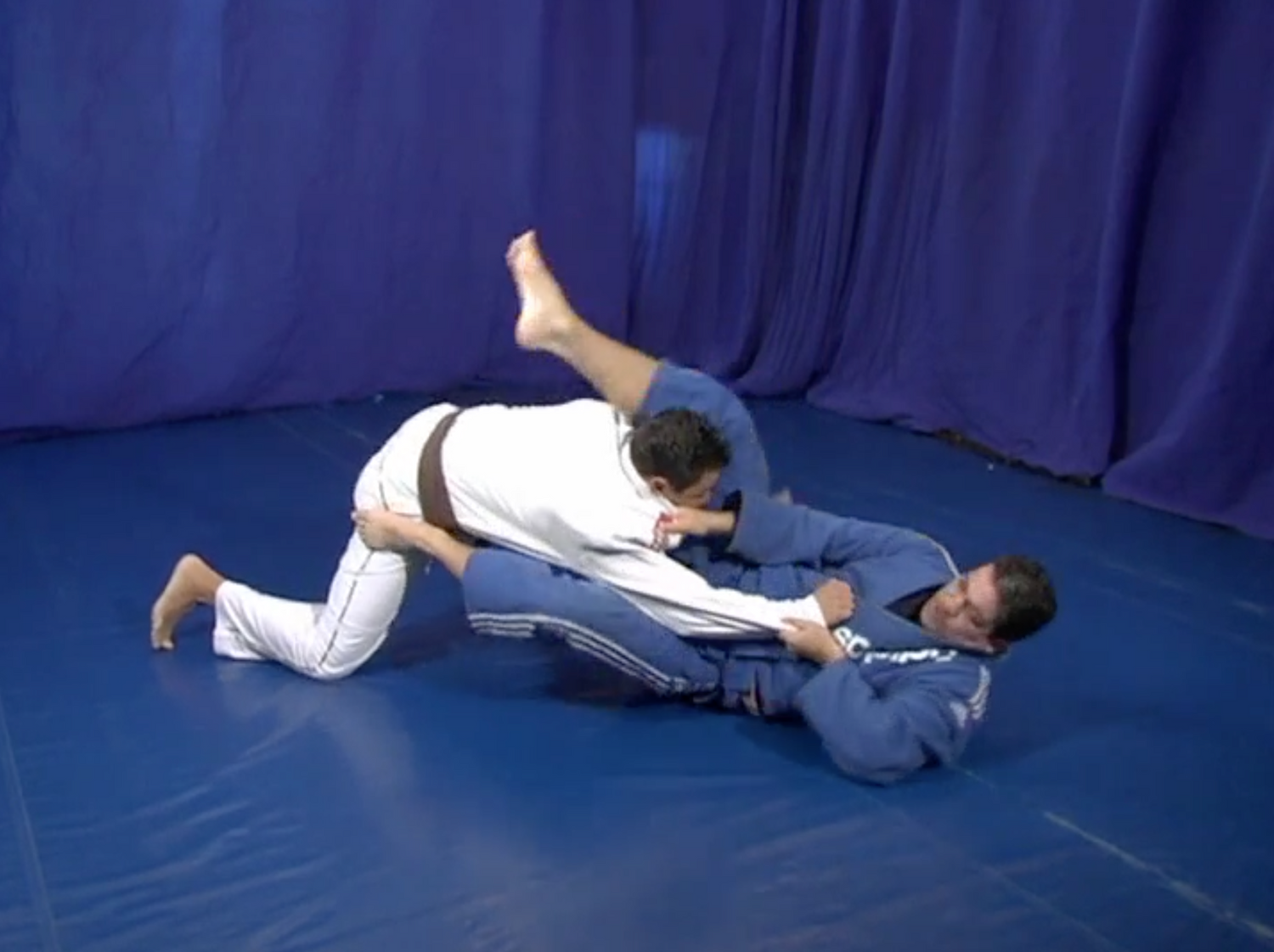 The Triangle Book & DVD by Rigan Machado (Preowned) - Budovideos