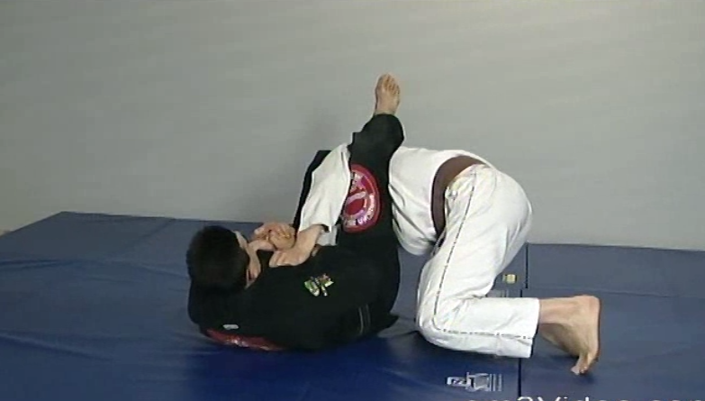 Essential Brazilian Jiu Jitsu Volume 2: Attacking the Arms by Renato Magno (On Demand) - Budovideos Inc