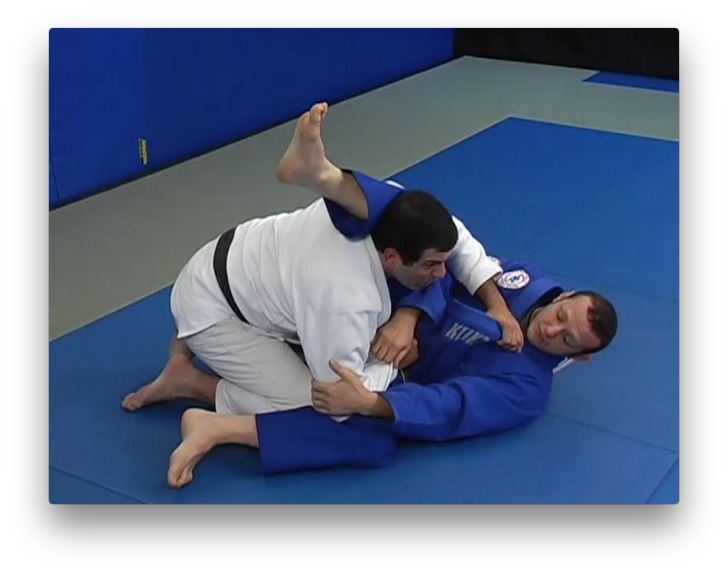 Passing the Guard DVD by Marcus Vinicius Di Lucia - Budovideos Inc