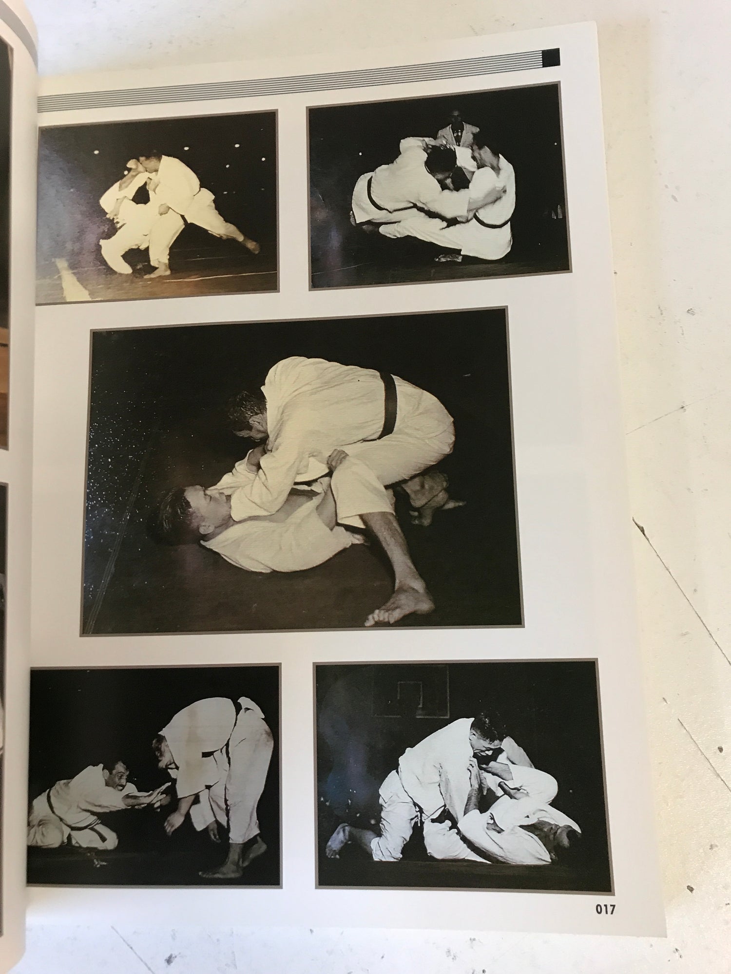 Gracie Jiu-jitsu Japanese Book (Preowned) - Budovideos Inc