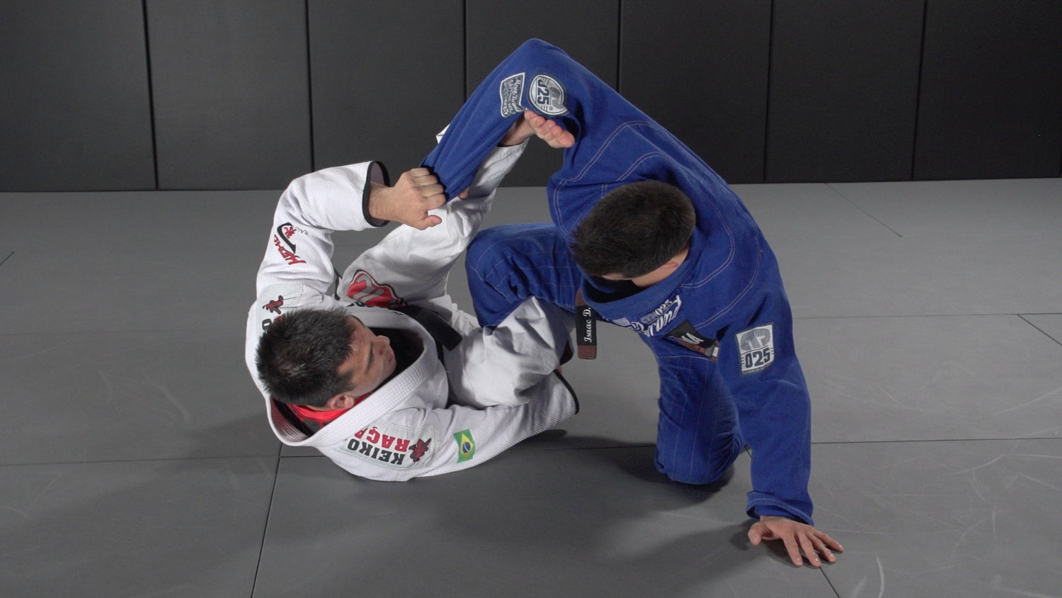 Dynamic Reverse De La Riva Guard DVD with Michael Langhi - Budovideos Inc