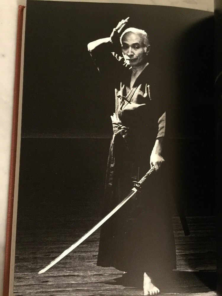 Nihon no Budo Book 11: Ninjutsu Jodo Shuriken (Preowned) - Budovideos Inc