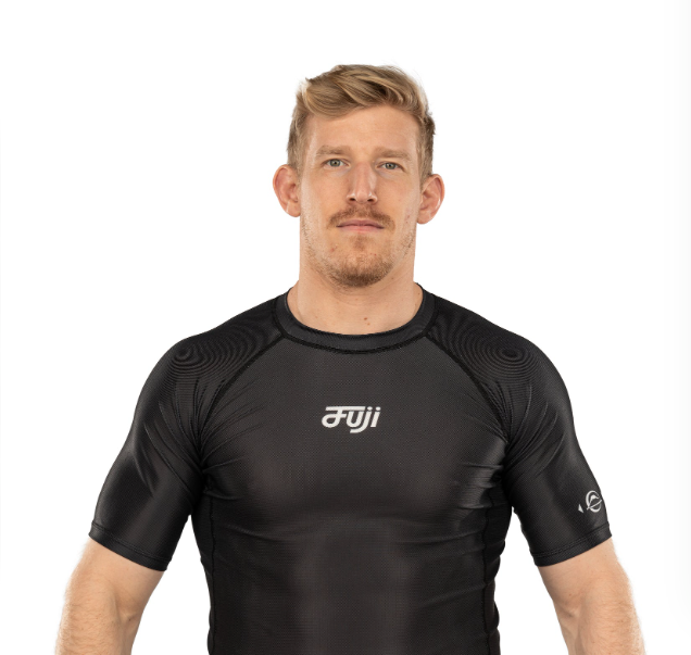 Flow Tech Short Sleeve Rashguard Black by Fuji