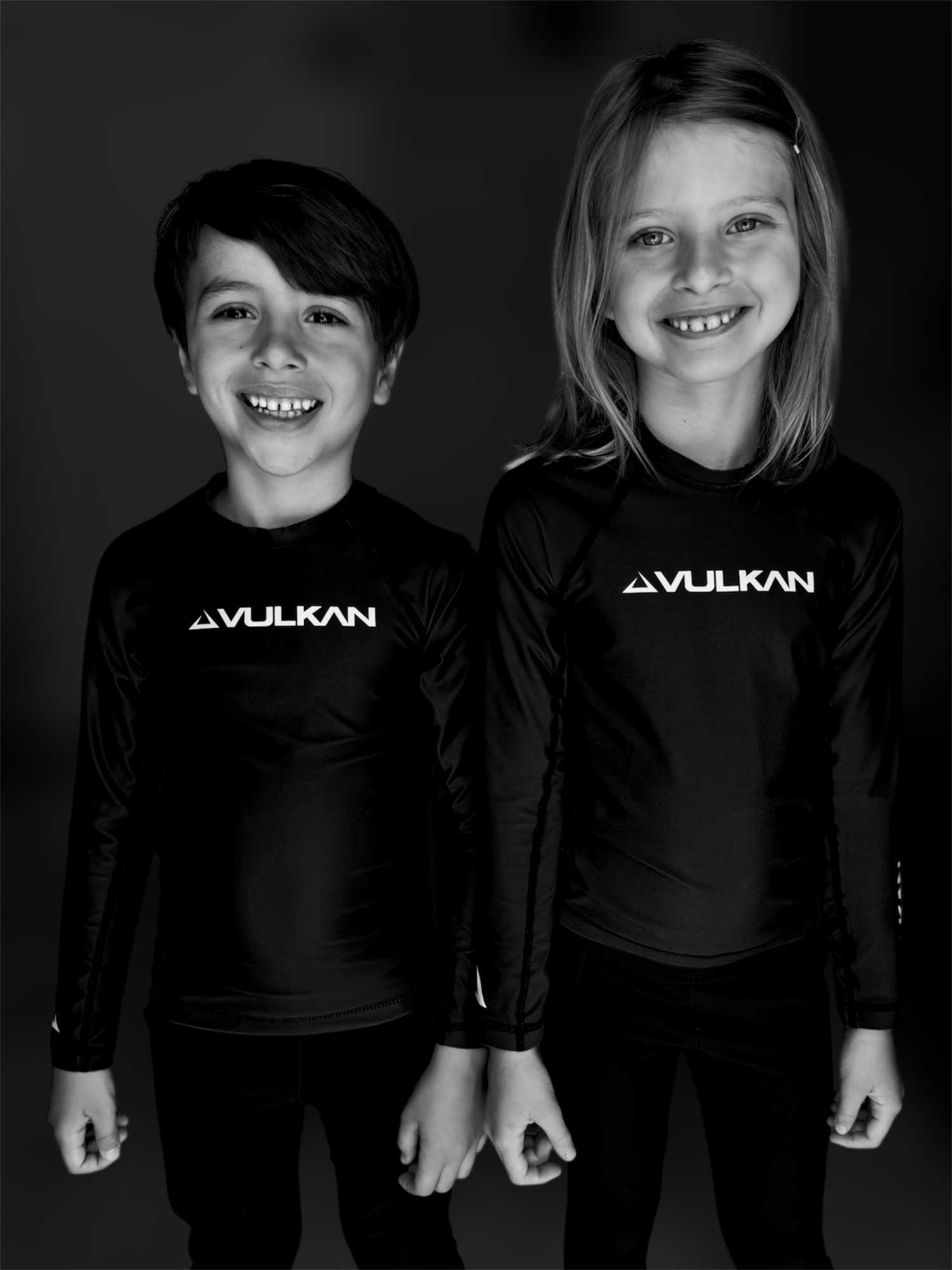 Kids BLACKSHIELD Rashguard Long/Sleeve BLACK by Vulkan